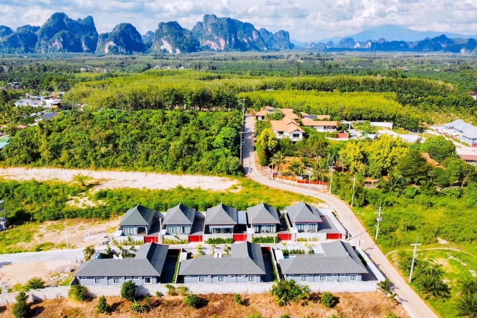 วิวธรรมชาติ วิลล่าอ่าวนางสระว่ายน้ำที่ดีที่สุด Ao Nang Krabi Villa in Krabi Changwat