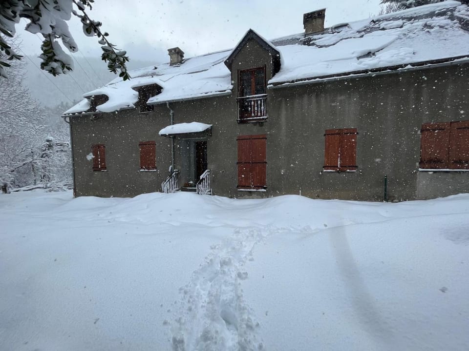 Property building, Natural landscape, Winter