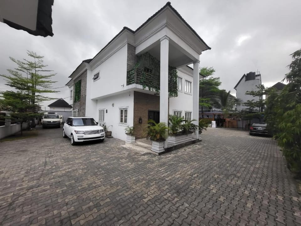 Property building, Parking