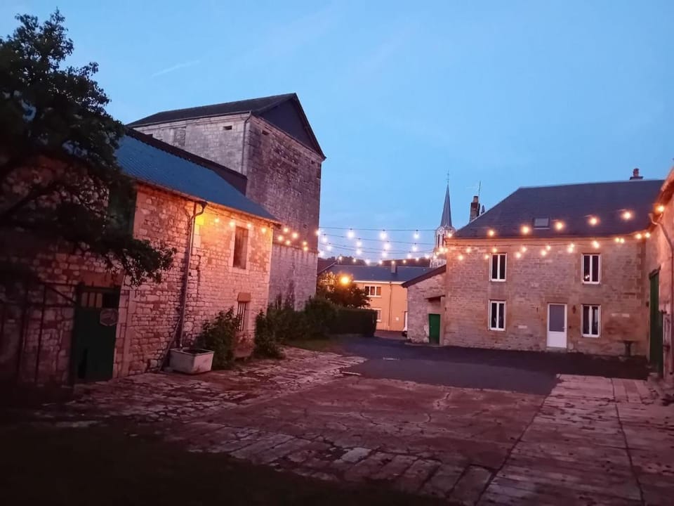 Gîte de la cour Ronty House in Grand Est