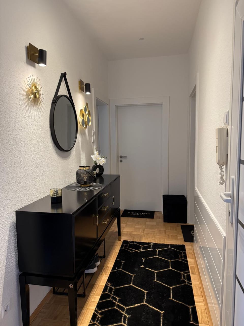Mia Ein Zimmer für 2 Personen in eine WG Apartment in Oberhausen