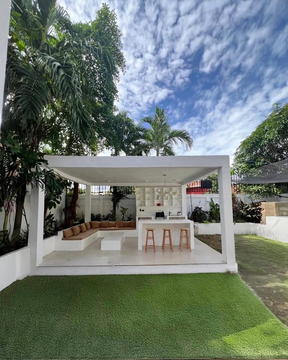 NEW Exclusive Luxury Pool Villa Villa in Lapu-Lapu City