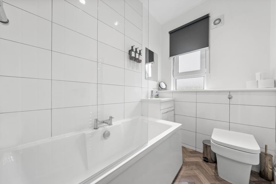 Toilet, Bathroom, Bath