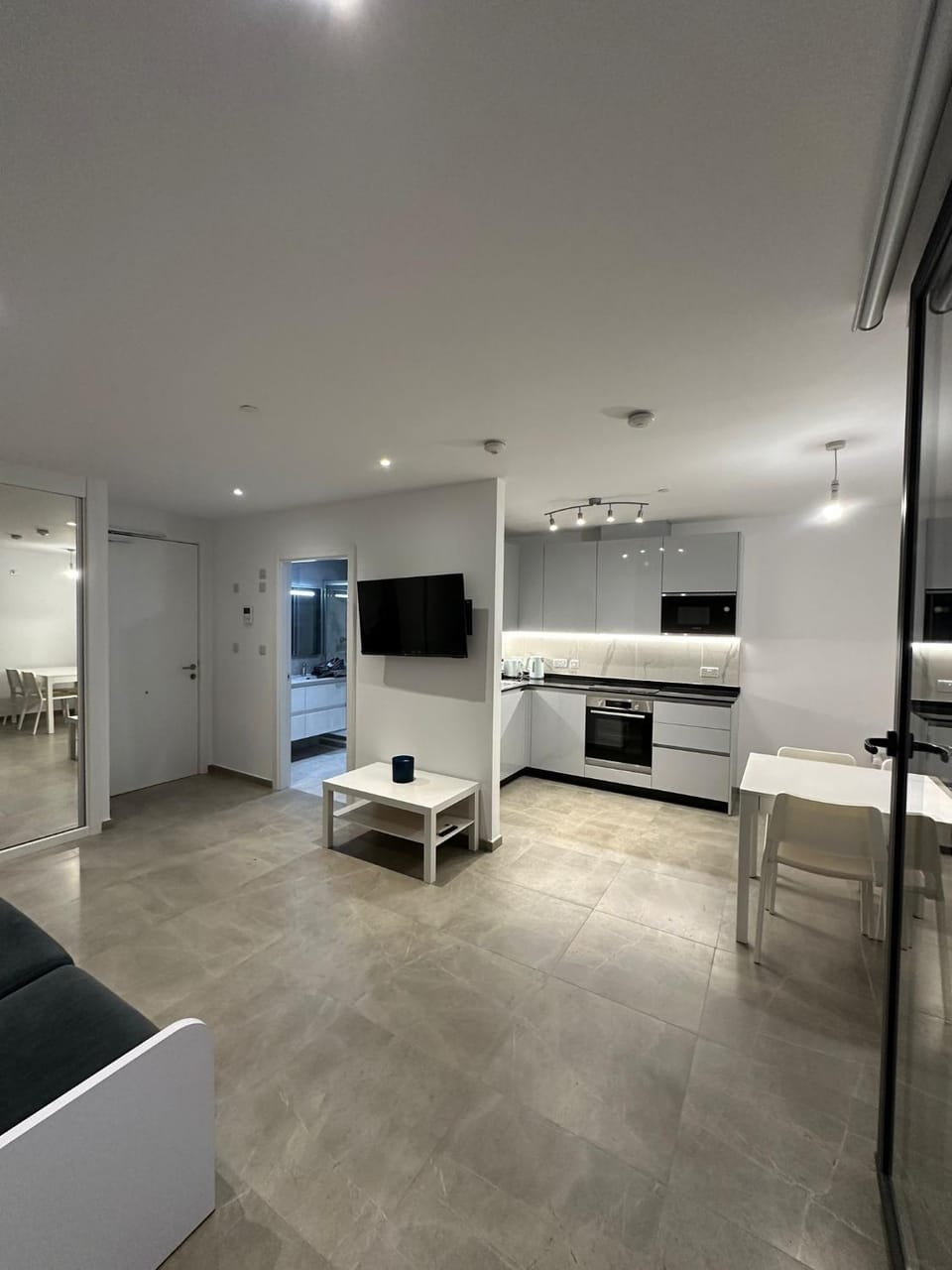 New CP Luxury studio with spa Apartment in Gibraltar