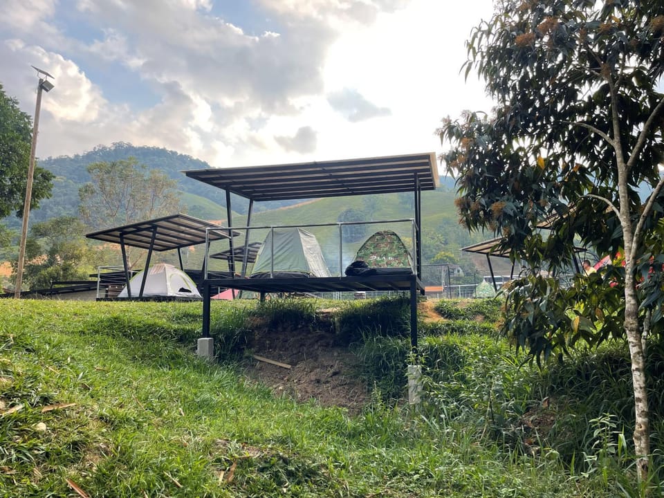 Camping bajo techo y con estilo Campground/ 
RV Resort in Antioquia