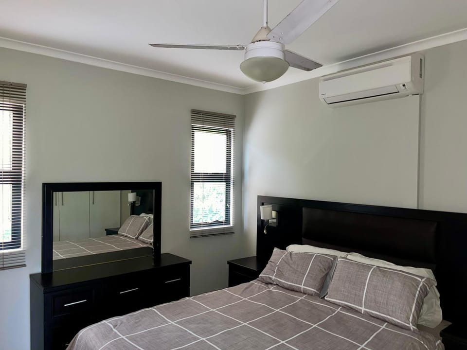 One Bedroom Cottage in Salt Rock Apartment in Dolphin Coast