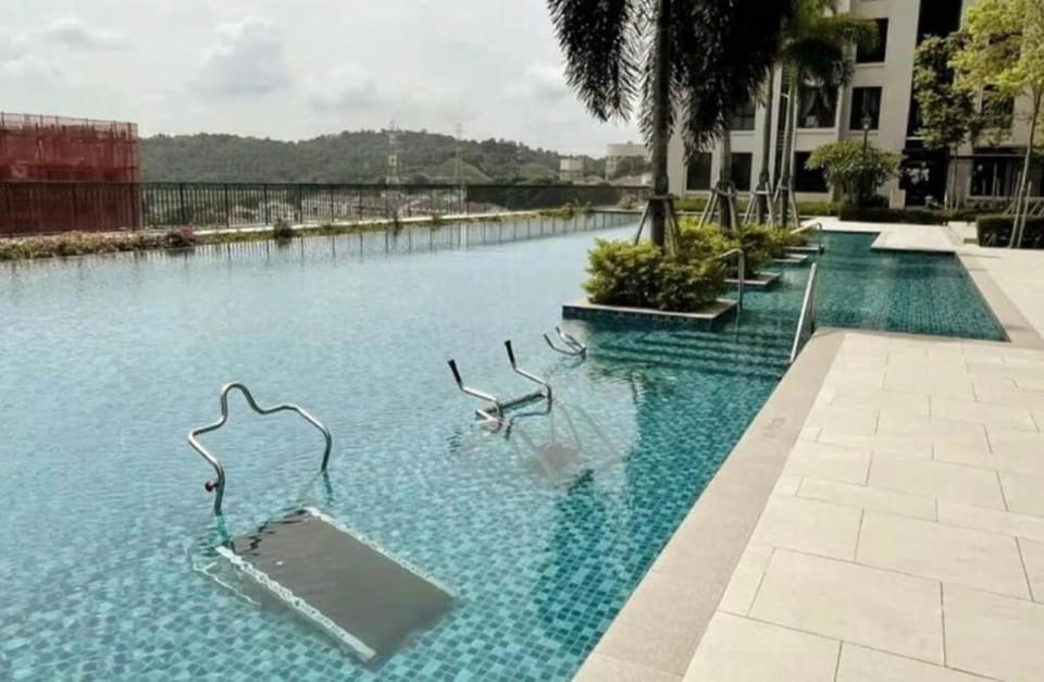 Equine Residence I Seri Kembangan I Luxury I Romantic I Aeon Big Apartment in Selangor, Malaysia