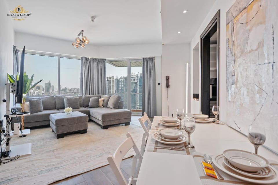 Luxury 2BR apartment at La Riviera - Dubai Marina, 3 Minutes walk to the Beach Apartment in Dubai