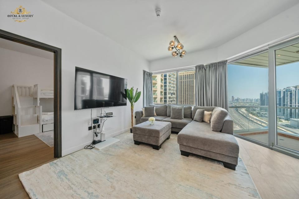 Luxury 2BR apartment at La Riviera - Dubai Marina, 3 Minutes walk to the Beach Apartment in Dubai
