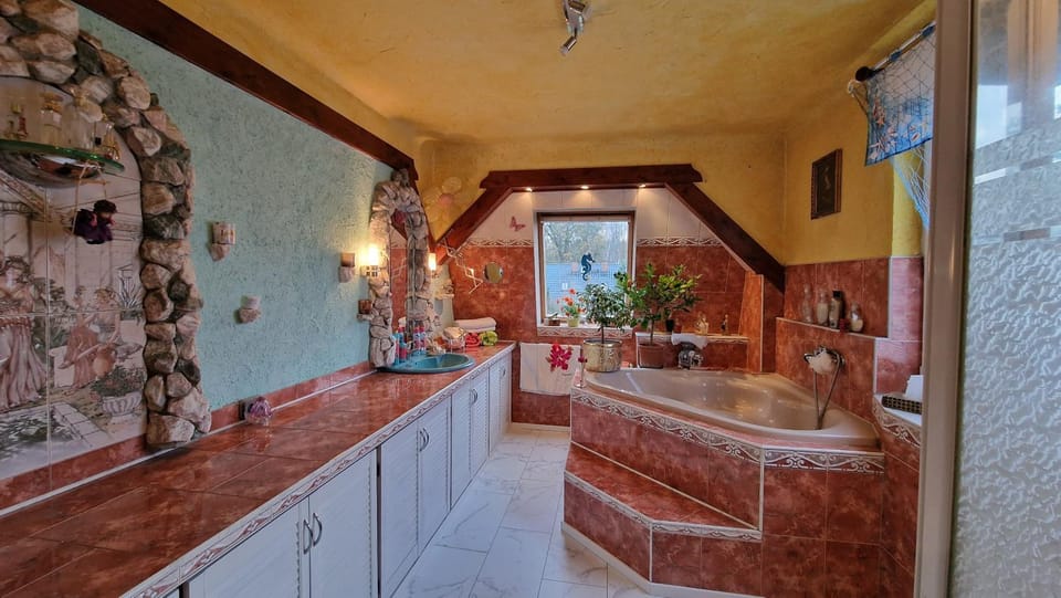 Bathroom, Bath