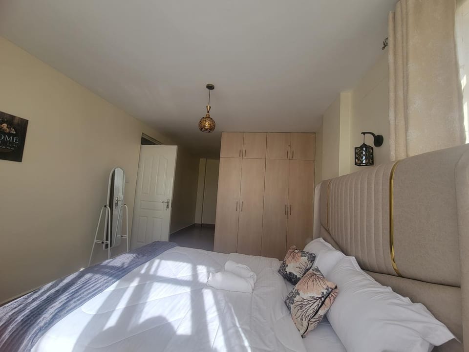 Bed, Photo of the whole room, Bedroom, towels, wardrobe