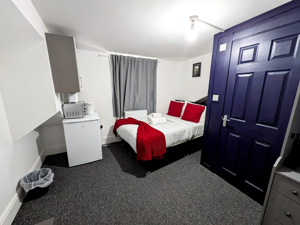 Kitchen or kitchenette, Photo of the whole room, Bedroom