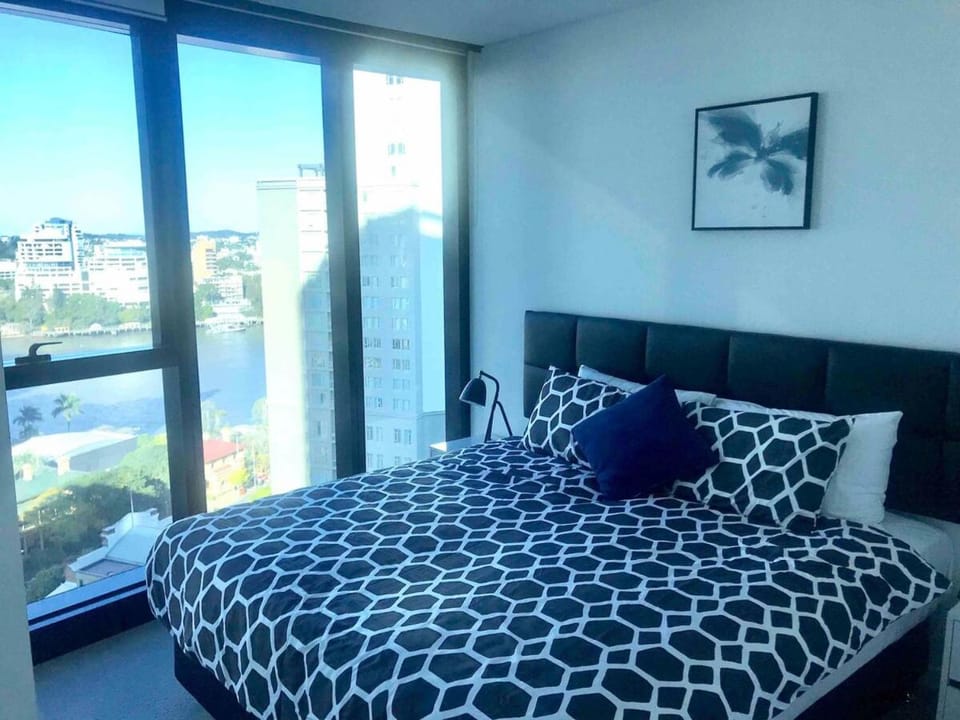 Cozy 1B Skytower Escape-Pool and Gym C3 Apartment in Kangaroo Point