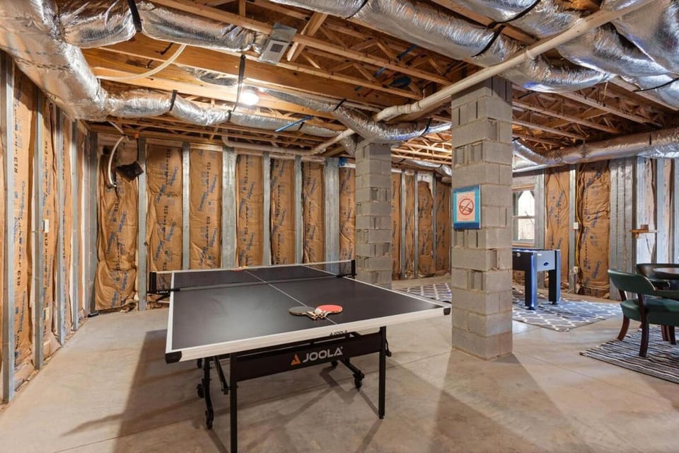 Game Room, Table tennis