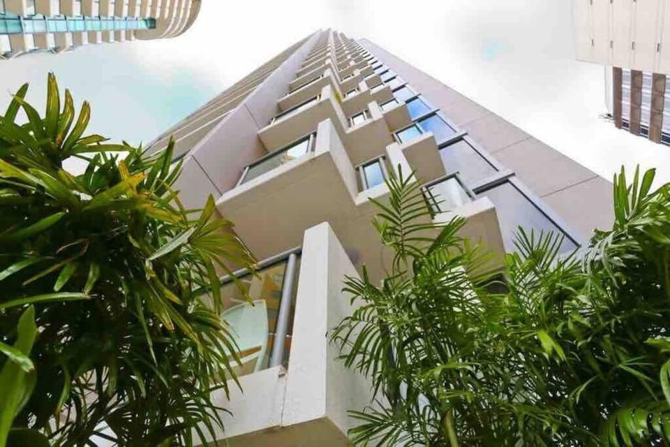 Comfort Redefined Prime 1BR in the Heart of CBD C14 Apartment in Brisbane City
