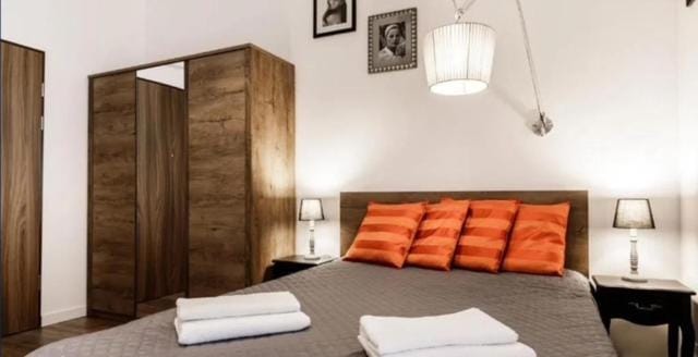 Old Town Apt - Topolowa studio T33 Apartment in Krakow