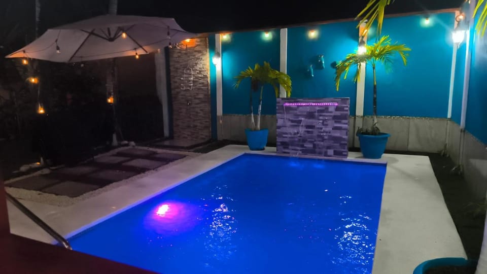 Alma y Paz Beach House House in Esterillos Este