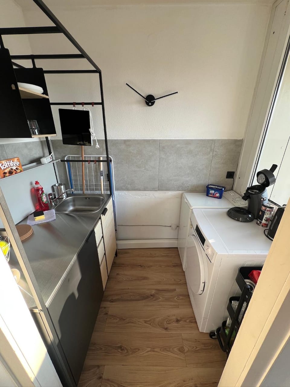 Wohnung für Monteure mit 2 Schlafzimmern und Balkon in Celle! Apartment in Celle