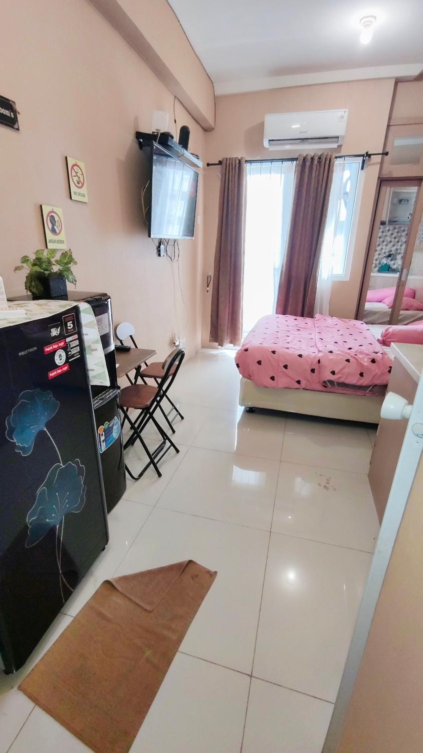 Seating area, Bedroom