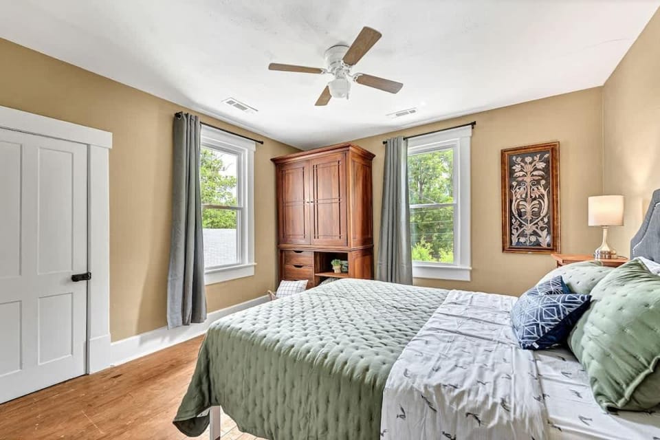 Beit Shalom- House of Peace Family House in Siloam Springs