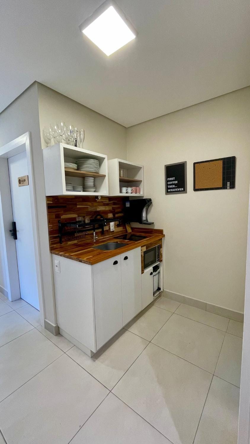 Nô Centro Suítes 3 - Apto moderno com cozinha compartilhada Apartment in Florianopolis