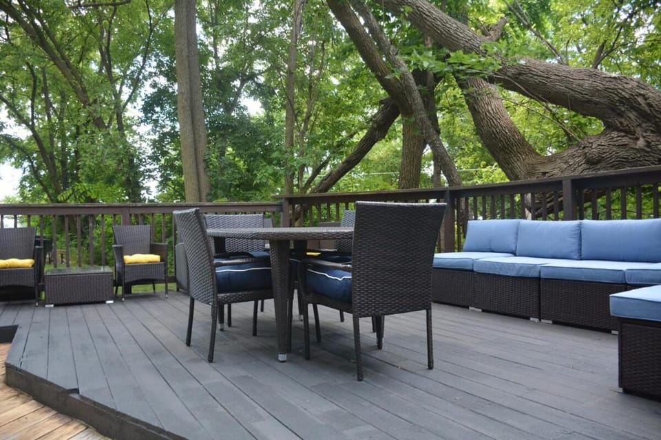 Lazy Lake Life Awaits! House in Indiana