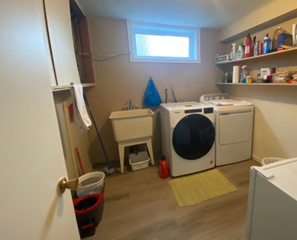 washing machine, dryer, Internal: Not applicable to any particular room