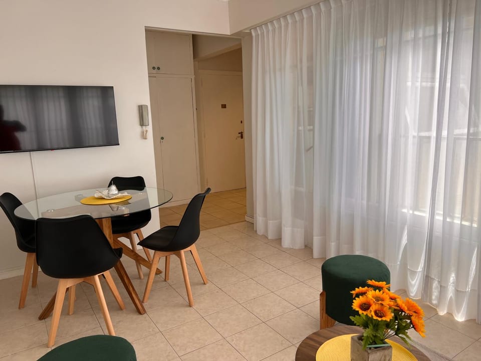 TV and multimedia, Living room, Dining area