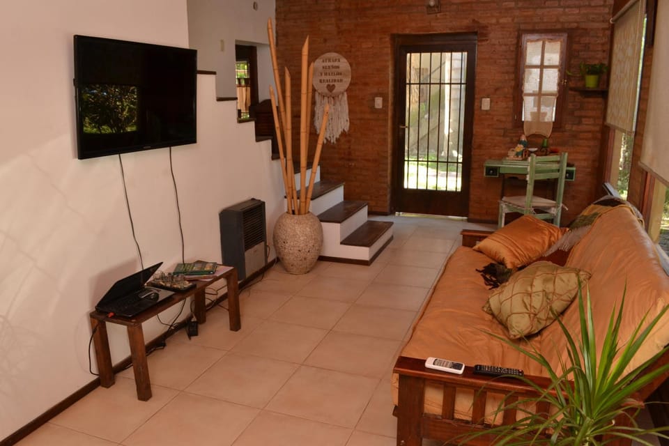 Communal lounge/ TV room, TV and multimedia, Living room, Evening entertainment
