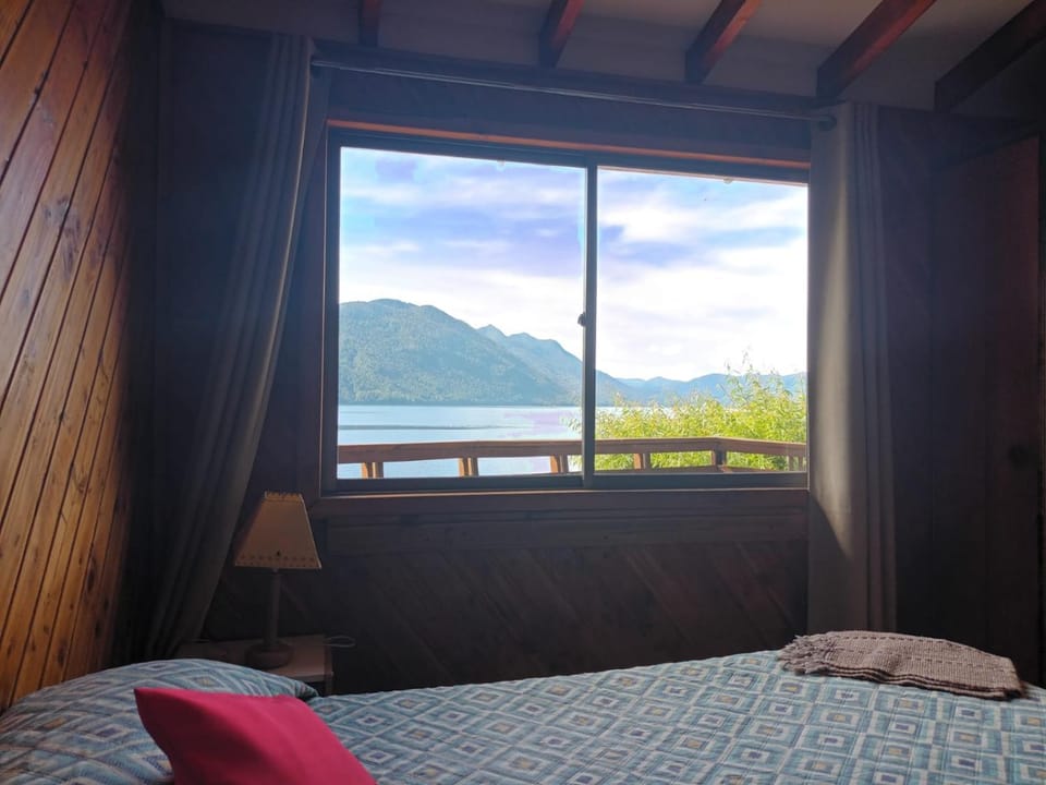 White Cottage - Cabaña - Acceso directo a playa y cancha de tenis - Direct beach access and tenis court House in Pucon