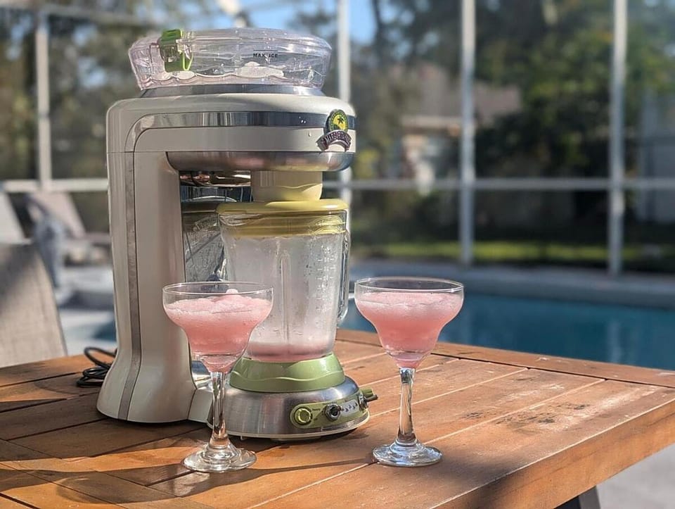 Swimming pool, Drinks