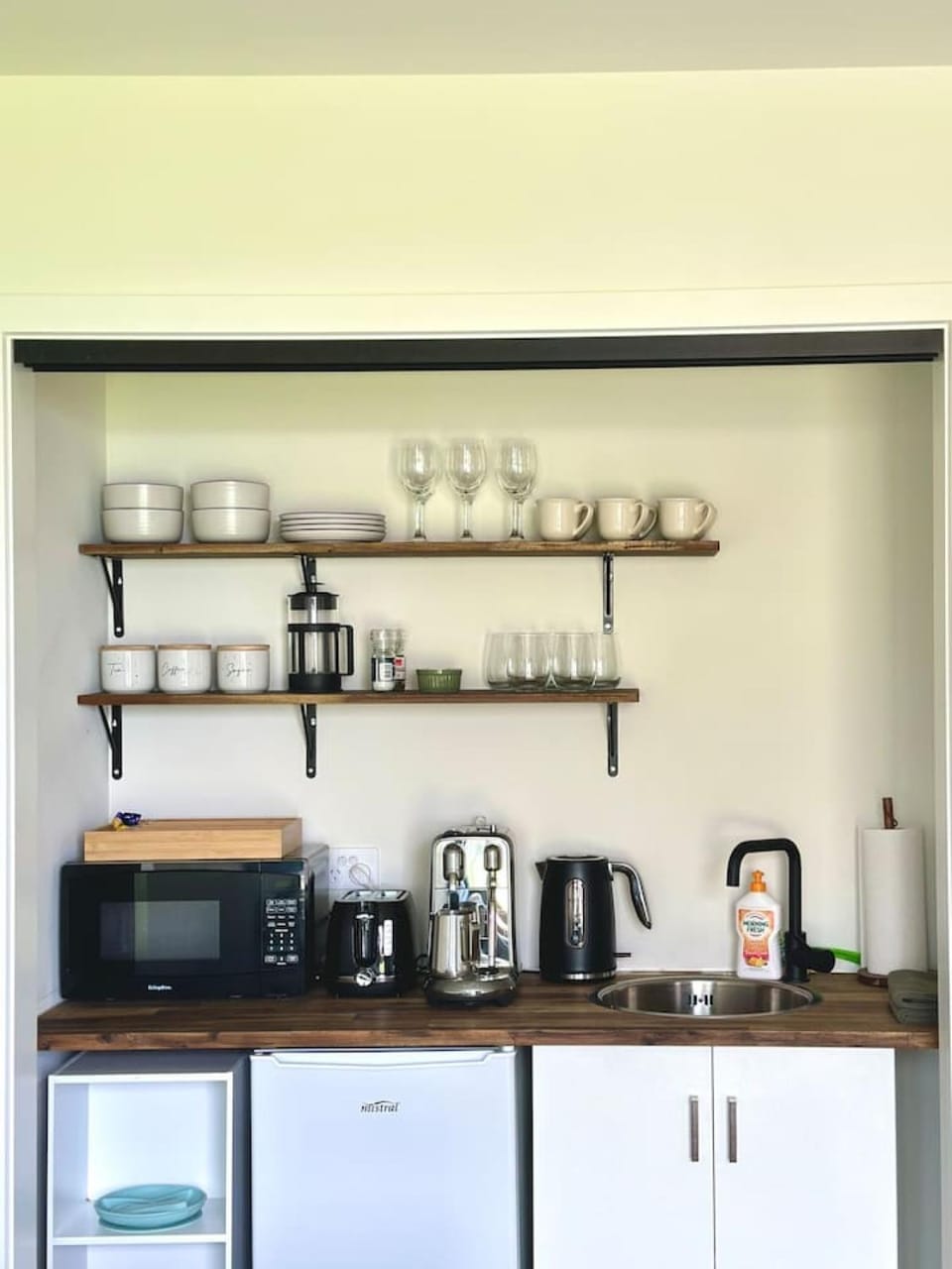 Coffee/tea facilities, Kitchen or kitchenette, microwave, toaster