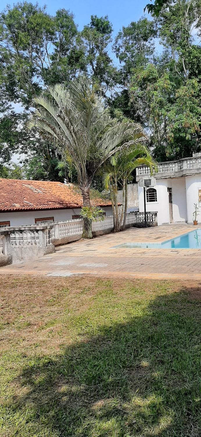Property building, Day, Natural landscape, Pool view