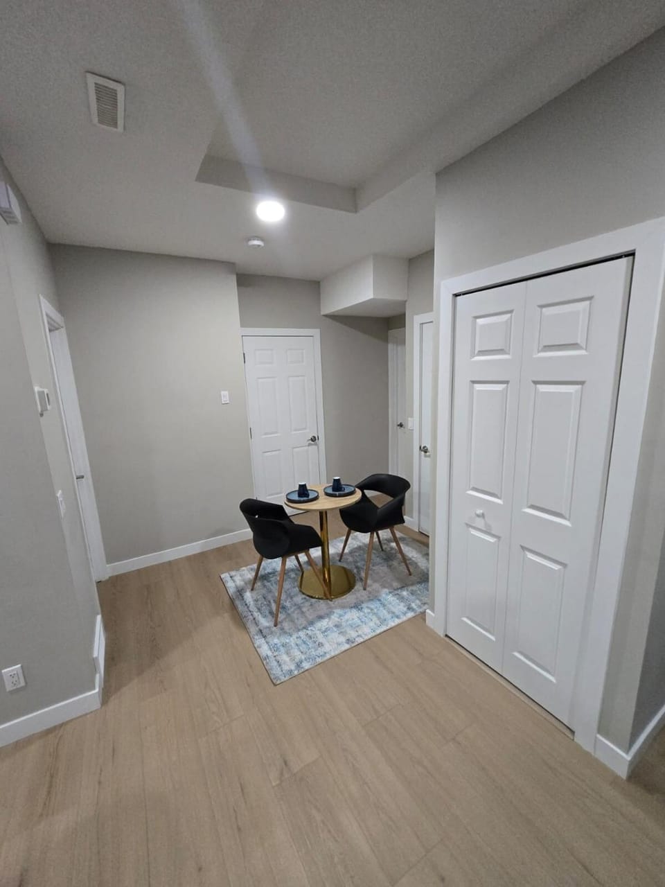 2 Bedroom Secondary Suite Apartment in Calgary