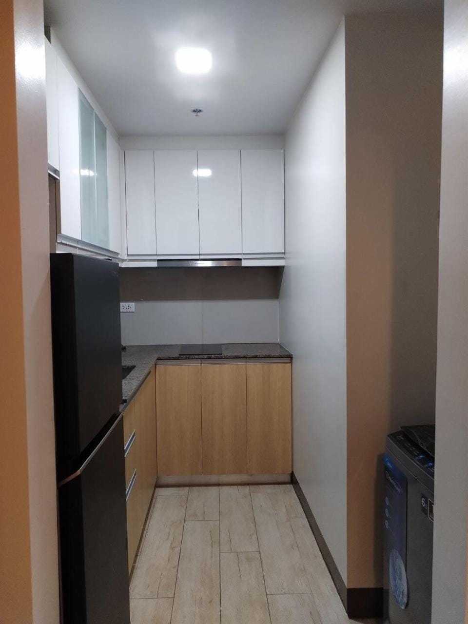 Near MOA 3 pax unit in Gentry Manor WIFI TV Pet Friendly Apartment in Pasay
