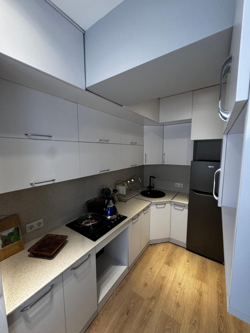 Kitchen or kitchenette, stove