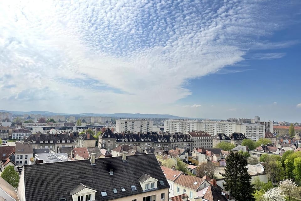 Le panorama - Breathtaking View of the City Center Apartment in Troyes