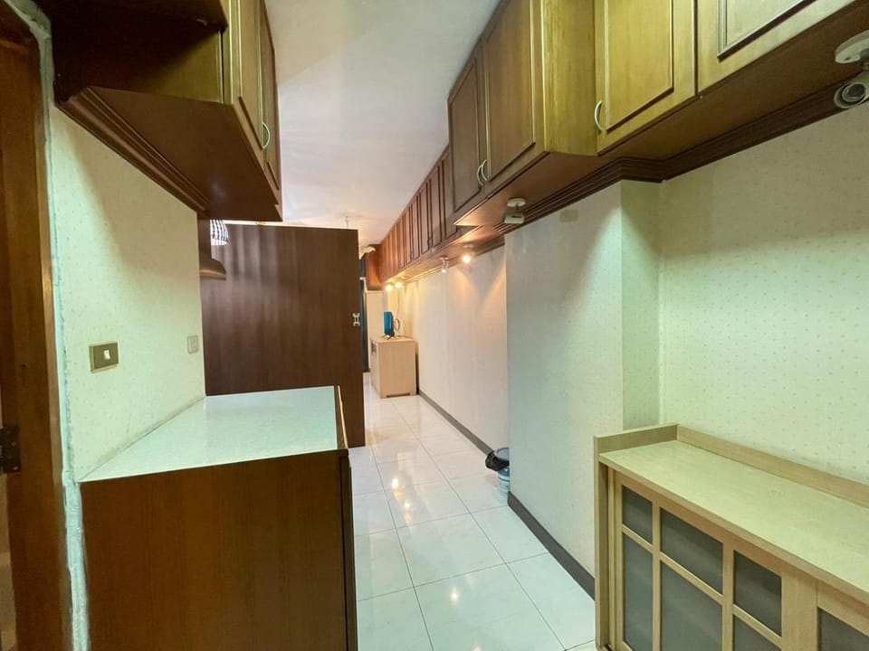 Kitchen or kitchenette, wardrobe