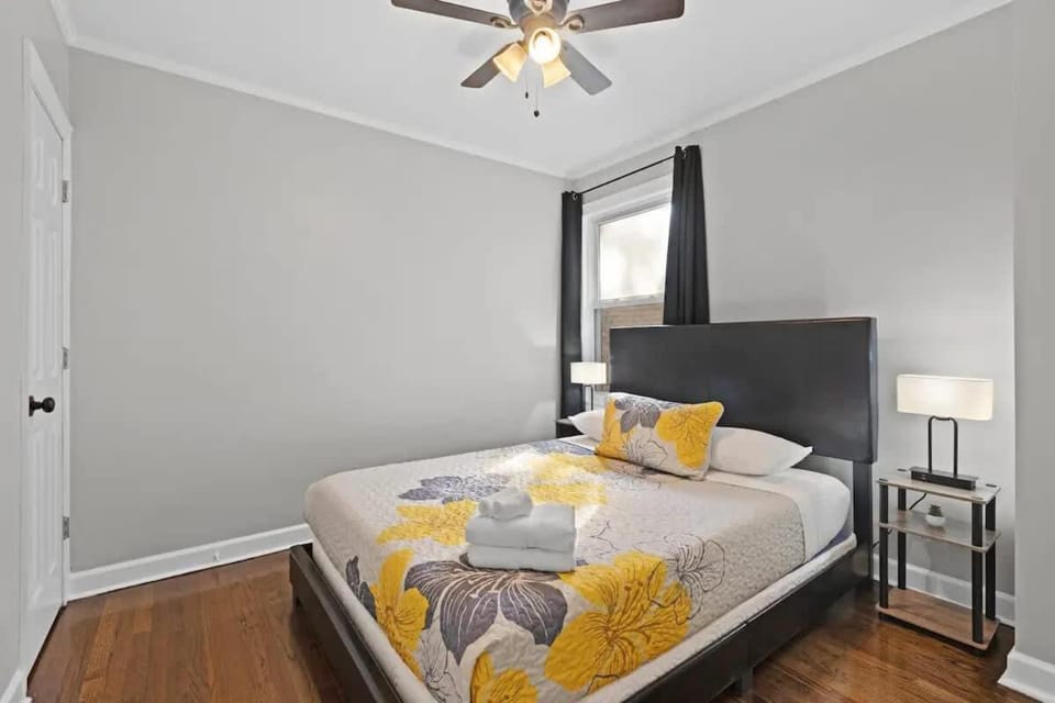 Morton Grove w Game Room & Huge Yard House in Skokie