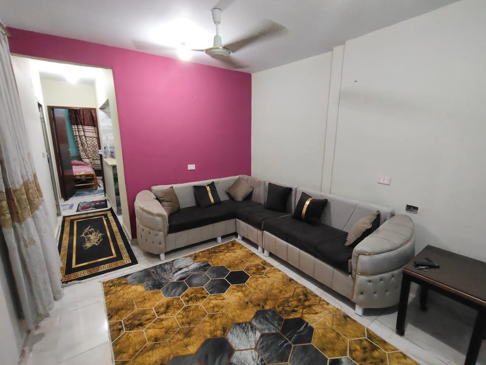 Living room, Seating area, fireplace
