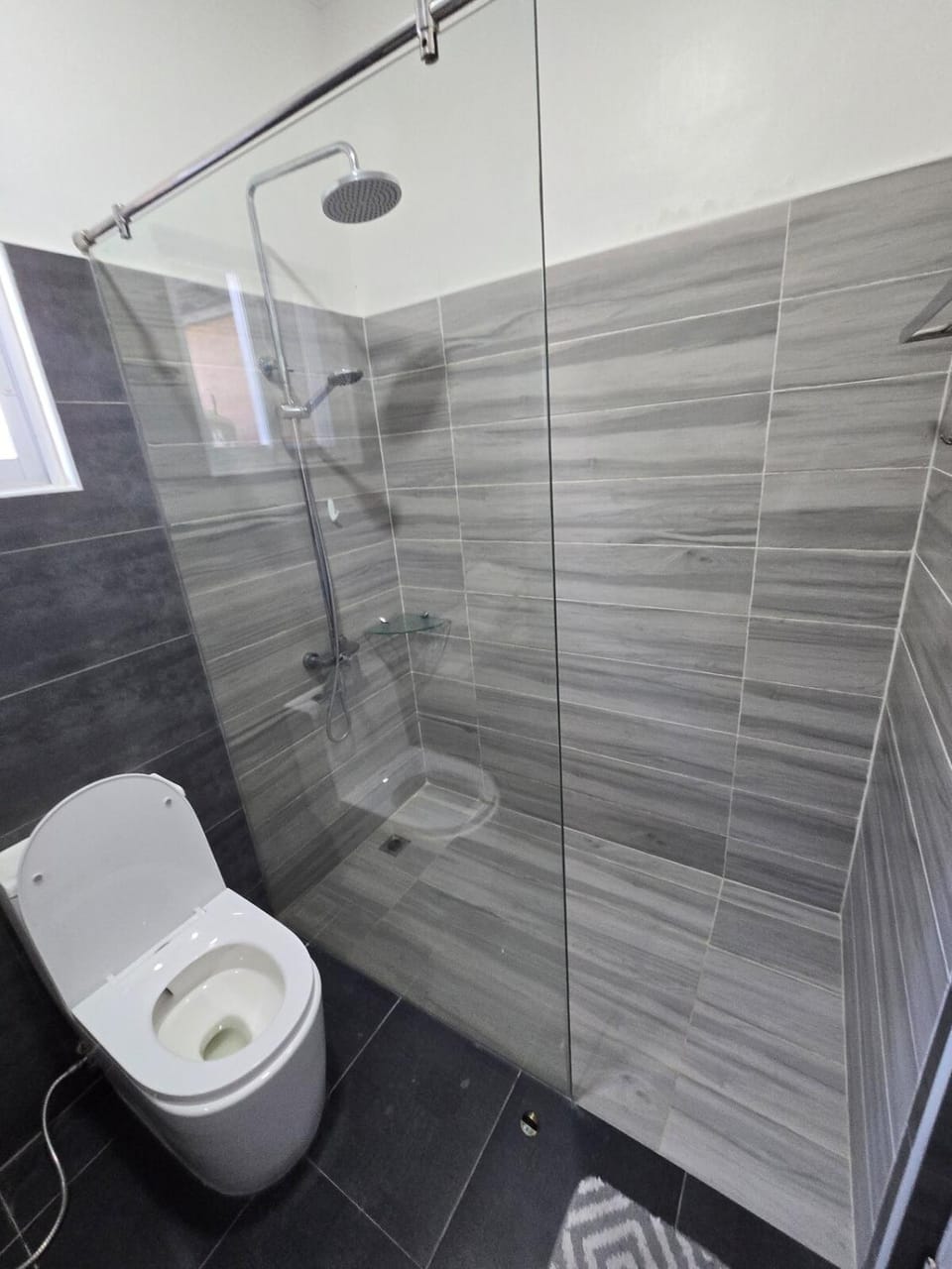 Shower, Toilet, Bathroom
