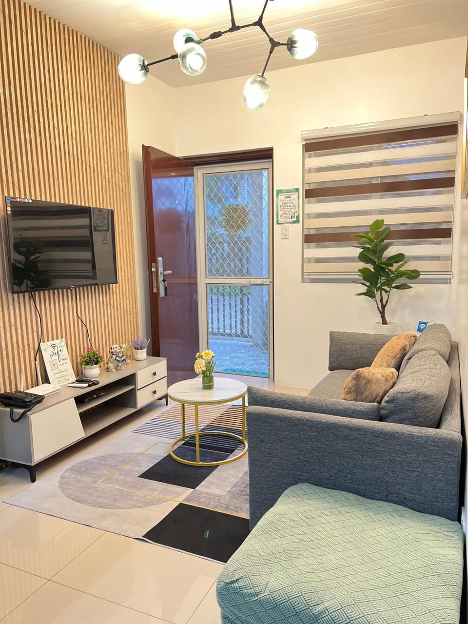 Communal lounge/ TV room, Dining area
