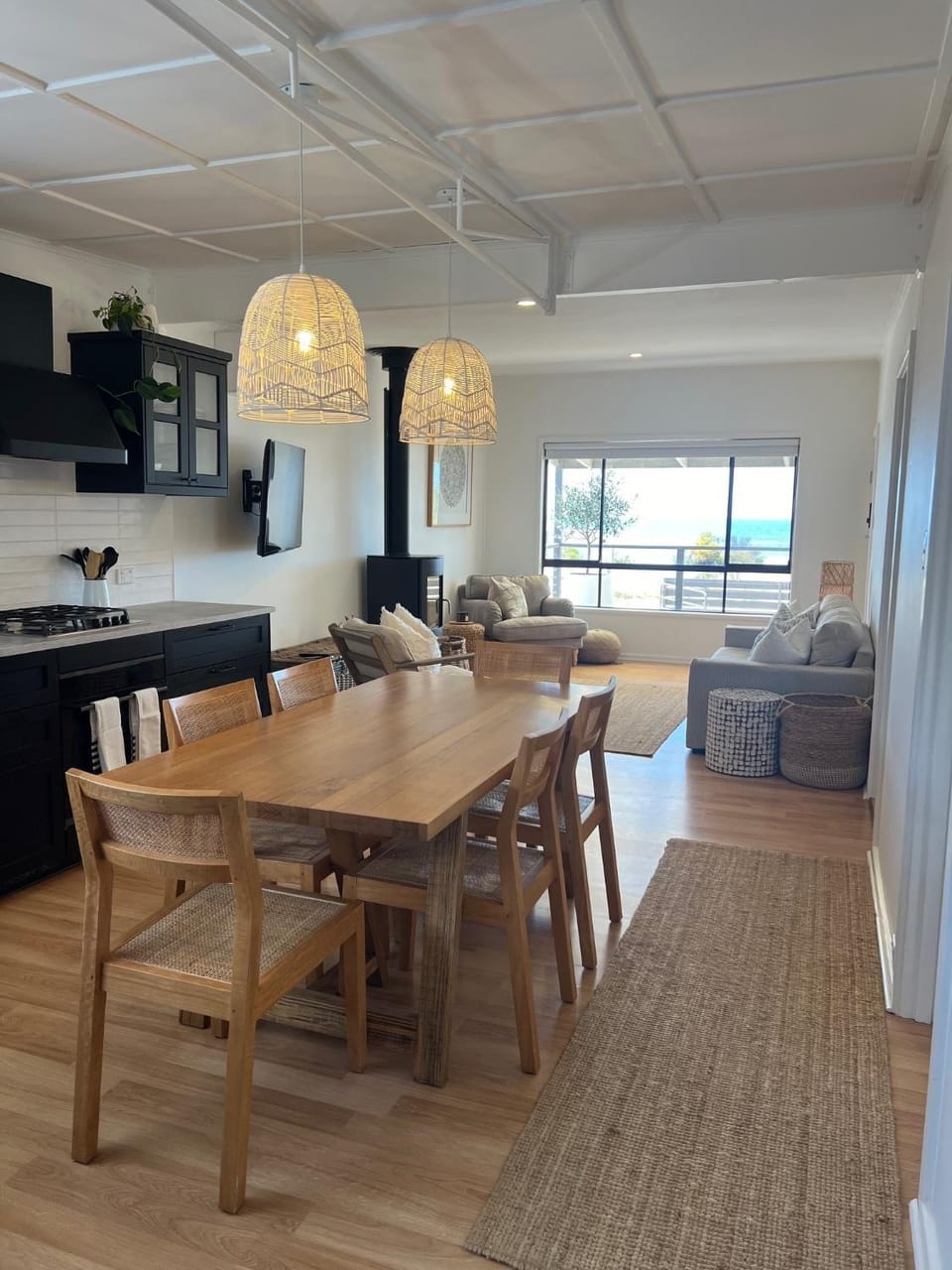 Living room, Dining area
