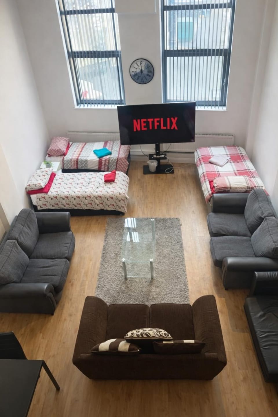 City Centre by Motorpoint Arena - Lace Market Apartments - New York Style 2 Bedrooms and 2 Bathroom Apartment in Thurland Street - 6 Proper Beds - Most Central Location - Parking for Cars or High Top Vans at Five Pounds a Day - Sunday 1pm Check-Out Apartment in Nottingham