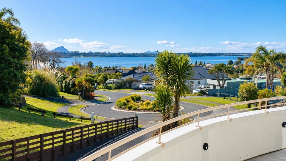 Property building, Sea view