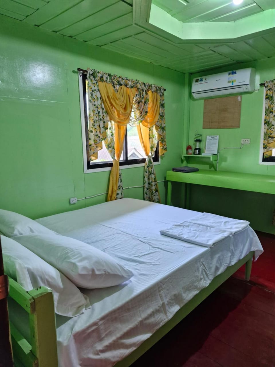 Llamas Hometel-Enchanted Hinatuan House in Caraga
