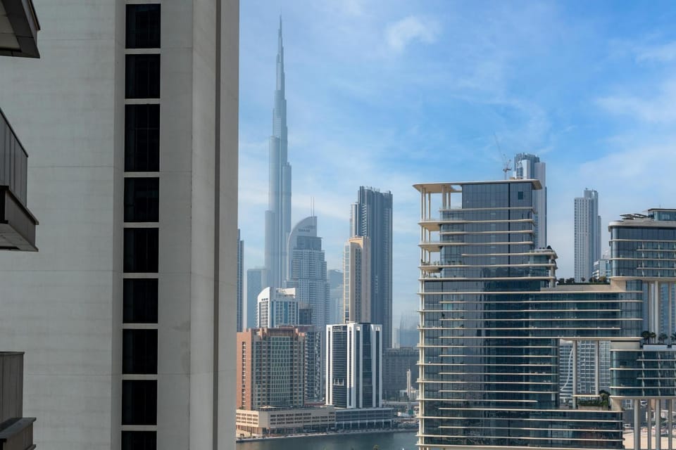 Property building, Day, City view