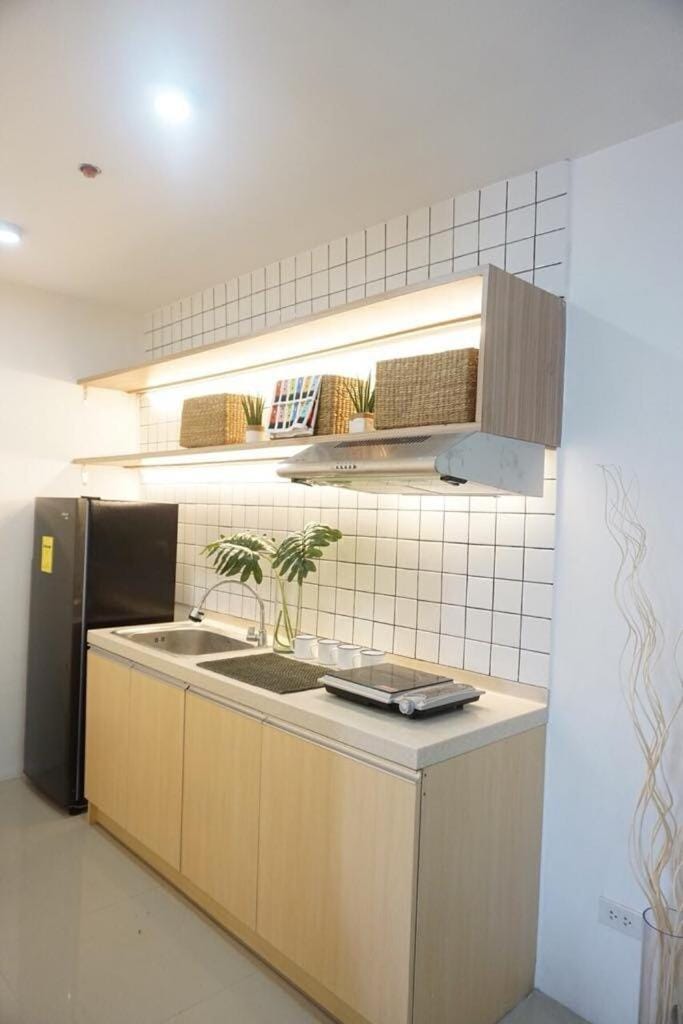 Modern Tropical Home In The Heart of Quezon City Apartment in Quezon City