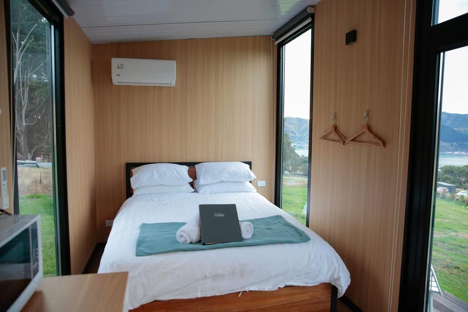Bayview Paradise by Tiny Away House in Christchurch