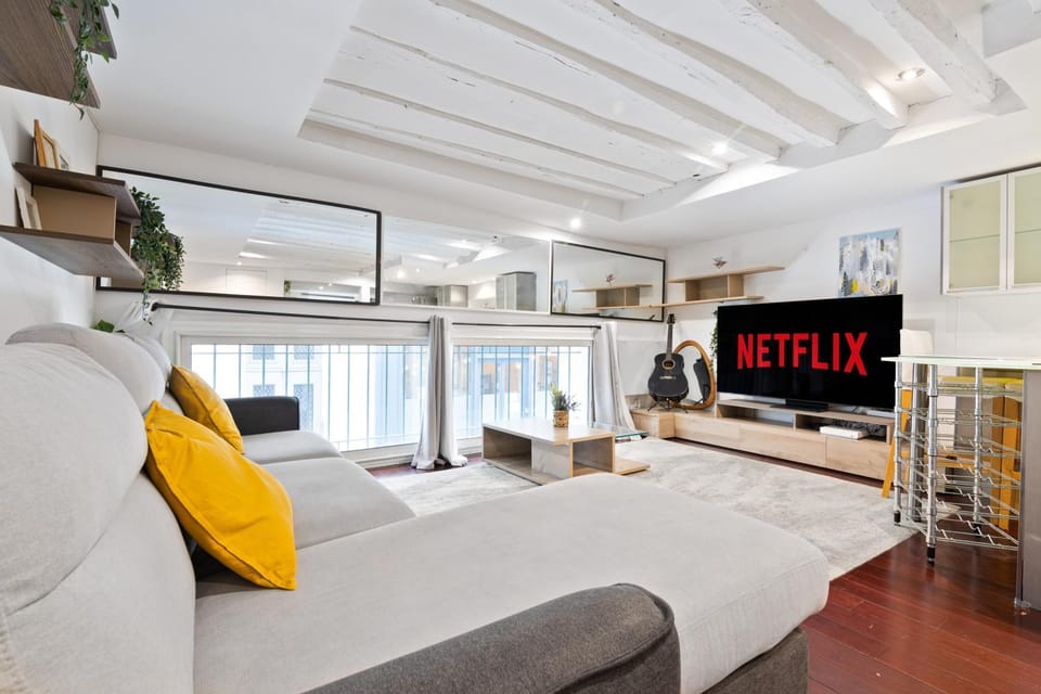 Bed, Living room, Seating area